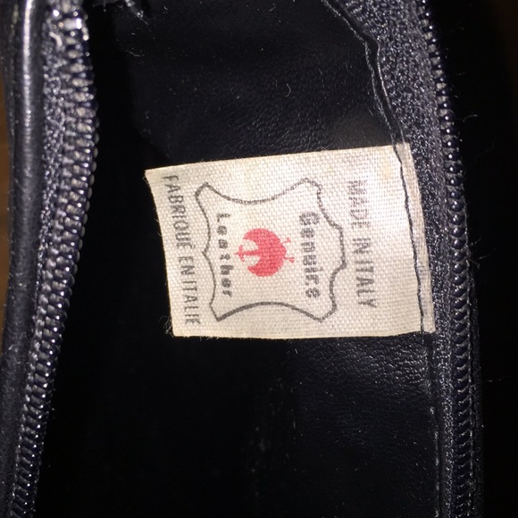 Black leather clutch handcrafted in Florence - Picture 3 of 5